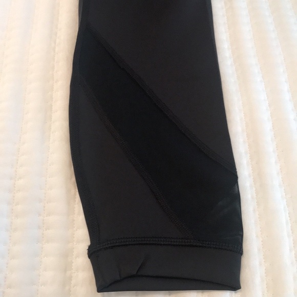 NWT Black Compression Ankle Leggings - Picture 7 of 9